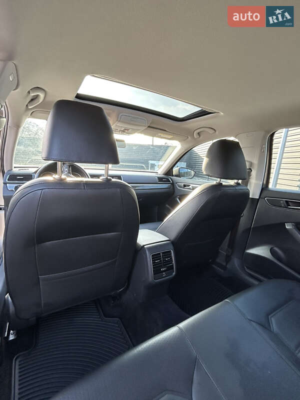 Седан Volkswagen Passat 2015 в Николаеве