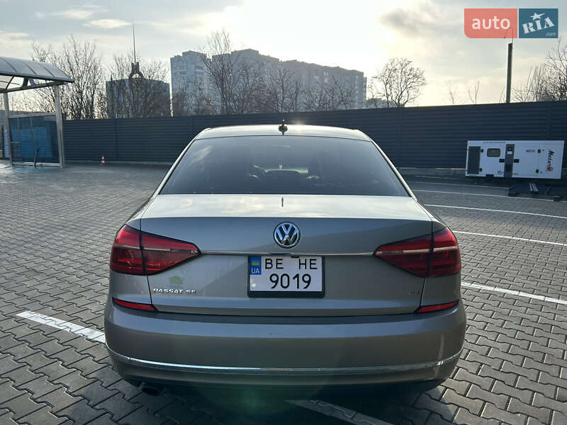 Седан Volkswagen Passat 2015 в Николаеве