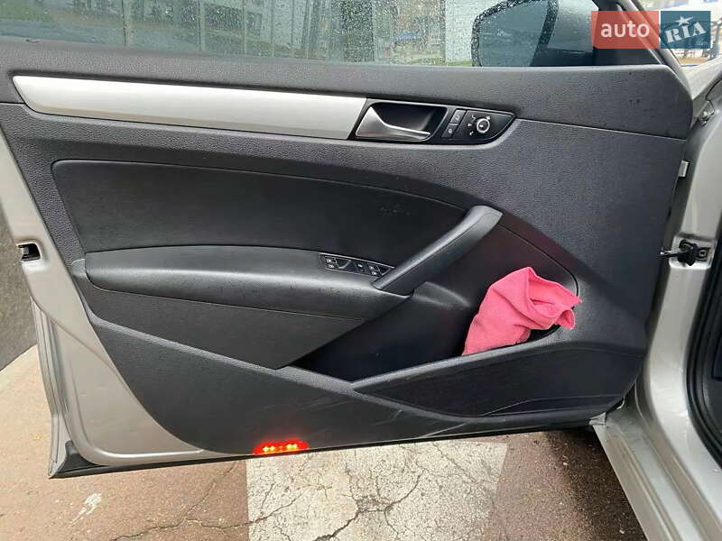 Седан Volkswagen Passat 2013 в Киеве фото 13 Седан Volkswagen Passat 2013 в Киеве