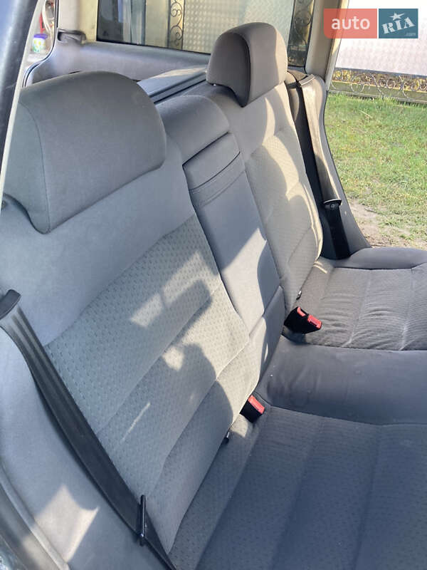 Универсал Volkswagen Passat 2003 в Черновцах