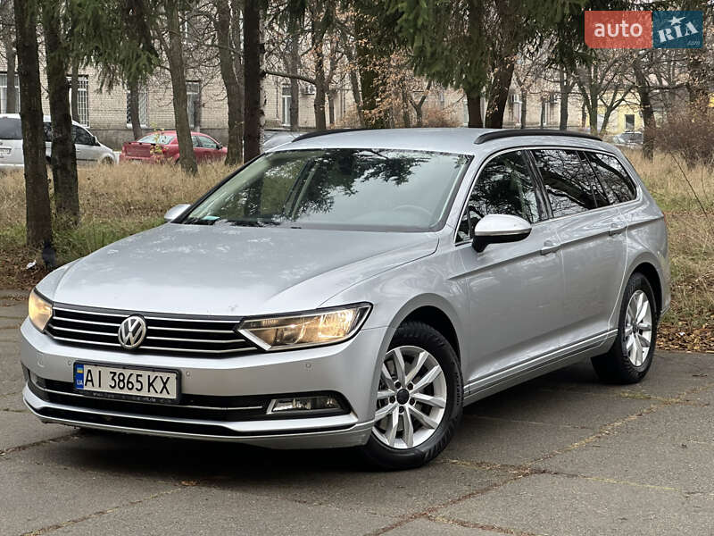 Универсал Volkswagen Passat 2015 в Киеве