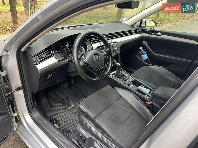 Универсал Volkswagen Passat 2015 в Киеве