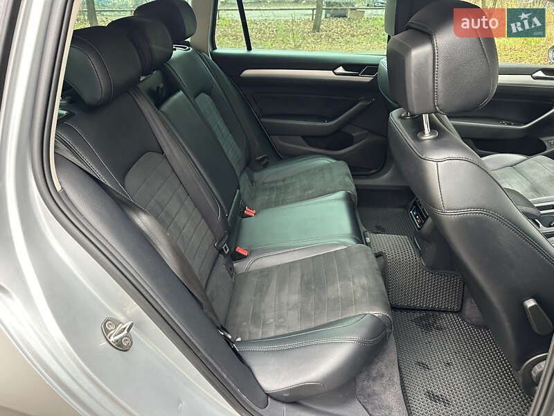 Универсал Volkswagen Passat 2015 в Киеве