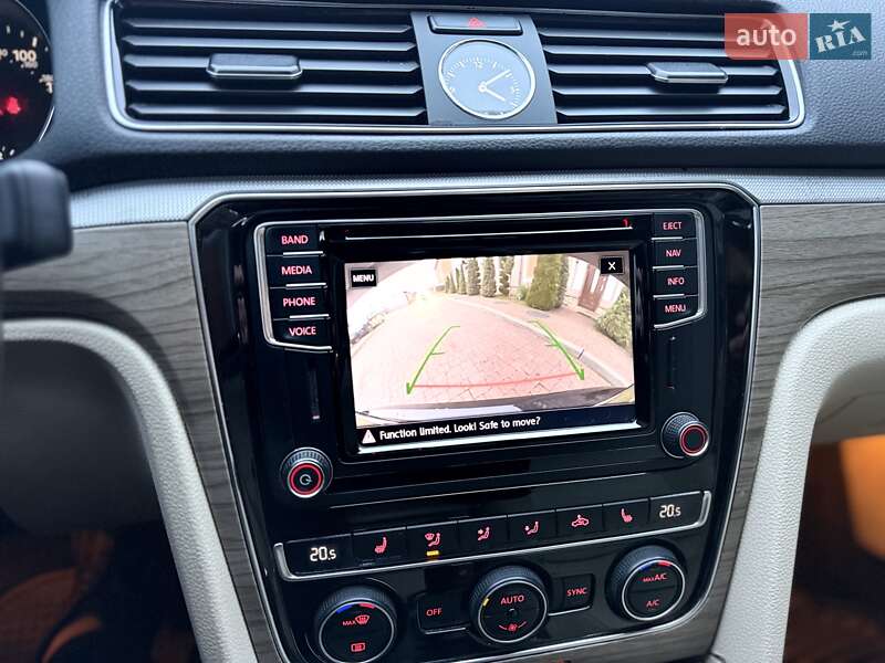 Седан Volkswagen Passat 2017 в Стрые