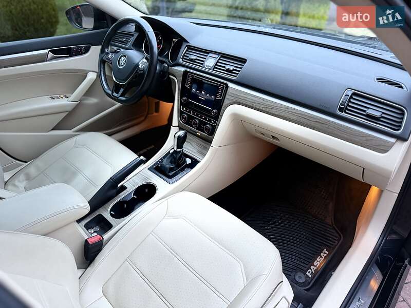 Седан Volkswagen Passat 2017 в Стрые