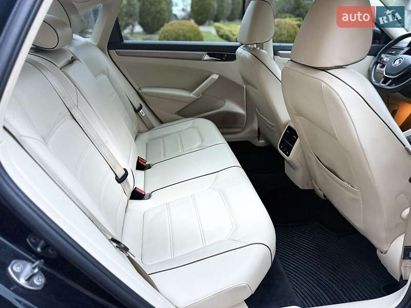 Седан Volkswagen Passat 2017 в Стрые