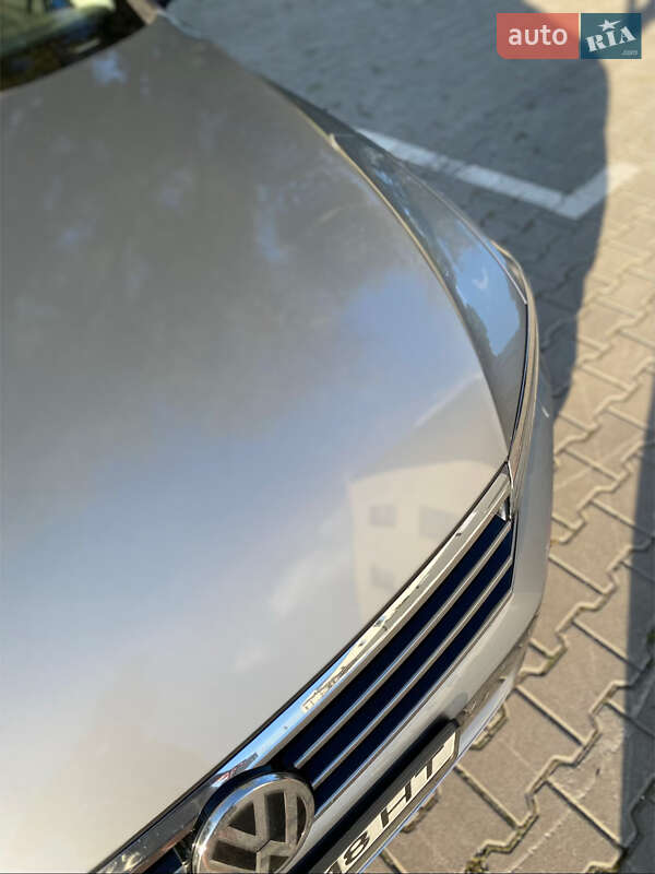 Седан Volkswagen Passat 2016 в Хмельницком