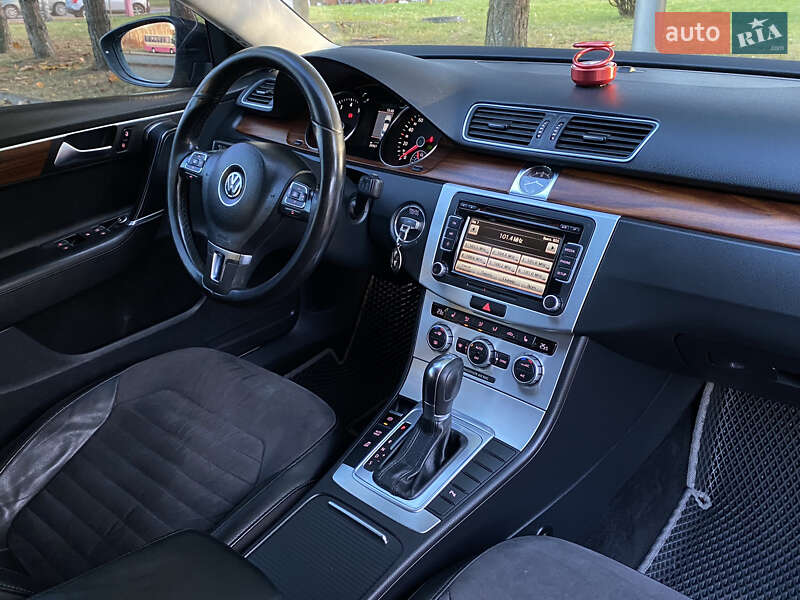 Седан Volkswagen Passat 2014 в Дрогобыче фото 29 Седан Volkswagen Passat 2014 в Дрогобыче
