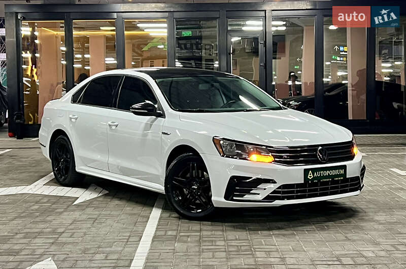 Седан Volkswagen Passat 2018 в Киеве