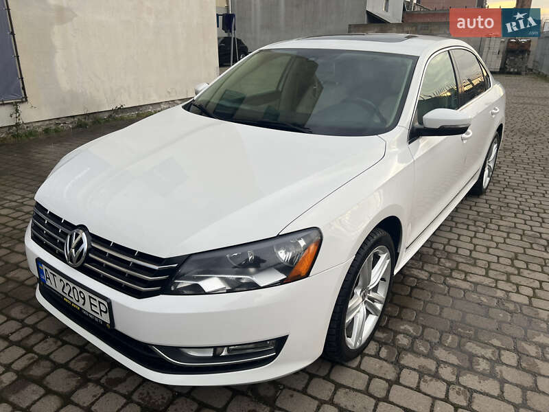 Седан Volkswagen Passat 2014 в Ивано-Франковске
