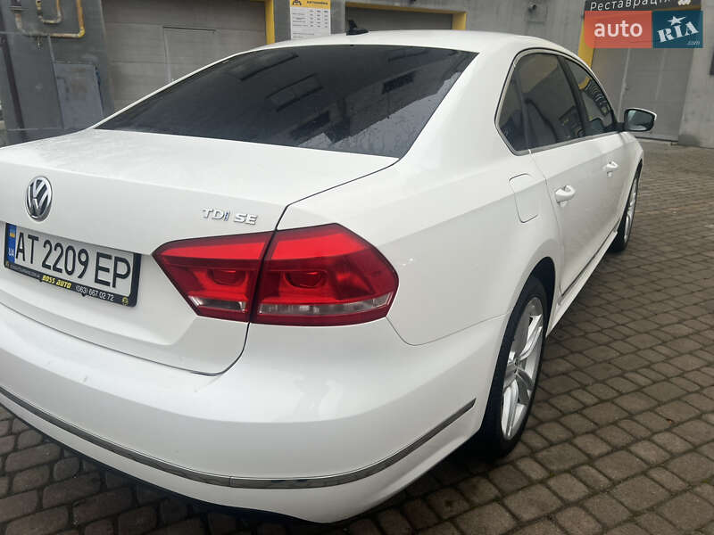 Седан Volkswagen Passat 2014 в Ивано-Франковске