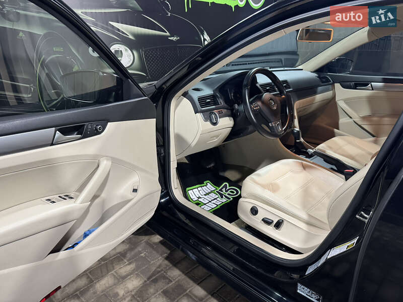 Седан Volkswagen Passat 2015 в Одессе