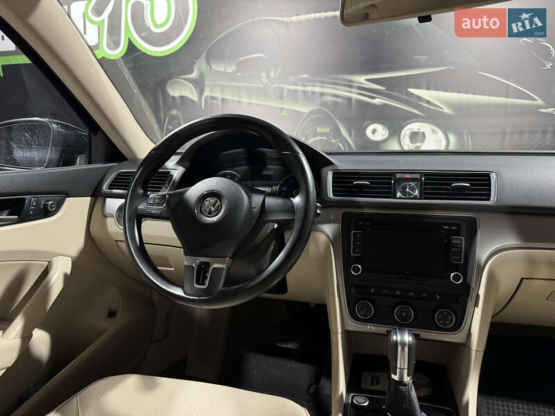 Седан Volkswagen Passat 2015 в Одессе