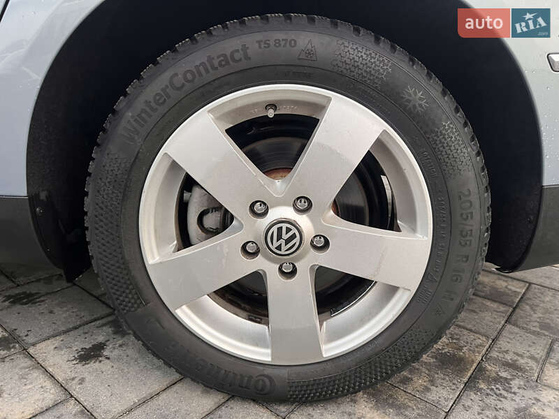 Универсал Volkswagen Passat 2010 в Луцке