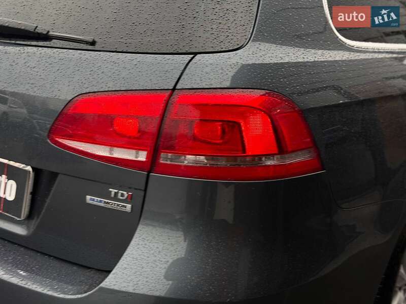 Универсал Volkswagen Passat 2012 в Ровно