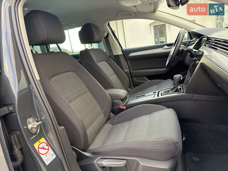 Универсал Volkswagen Passat 2020 в Луцке