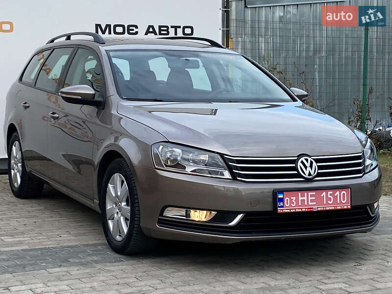 Универсал Volkswagen Passat 2011 в Ровно