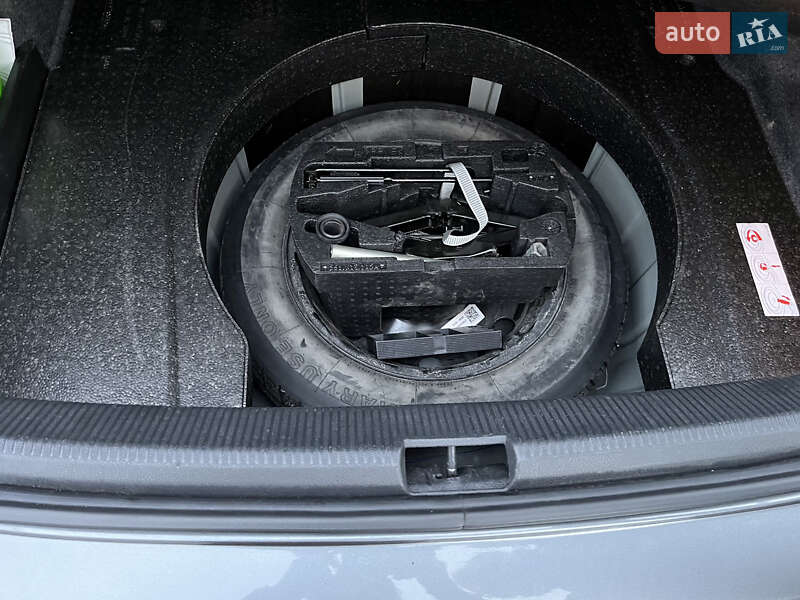 Седан Volkswagen Passat 2012 в Хмельницком