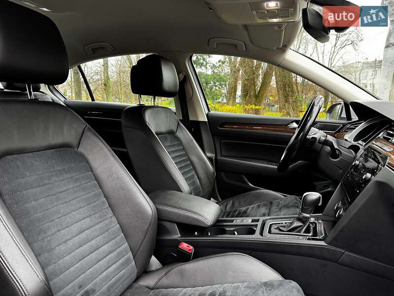 Седан Volkswagen Passat 2018 в Киеве