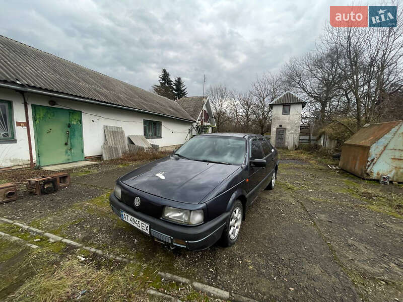 Седан Volkswagen Passat 1992 в Коломые