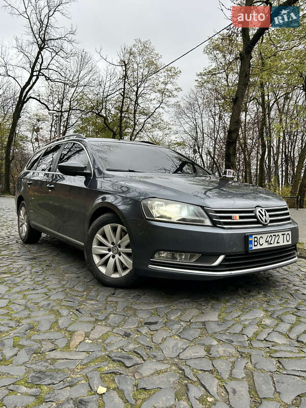 Универсал Volkswagen Passat 2011 в Львове