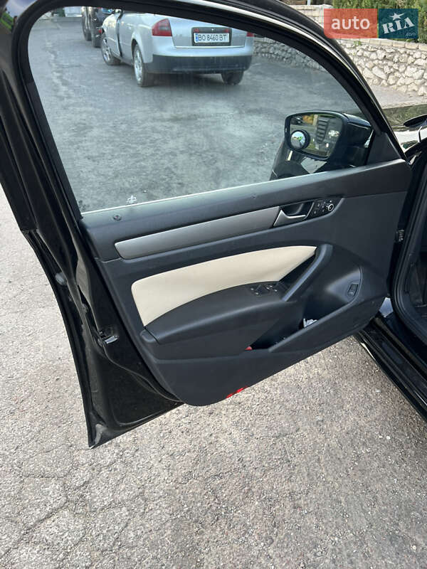 Седан Volkswagen Passat 2015 в Тернополе