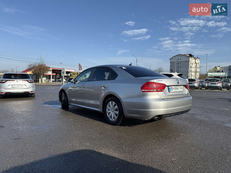 Седан Volkswagen Passat 2012 в Измаиле