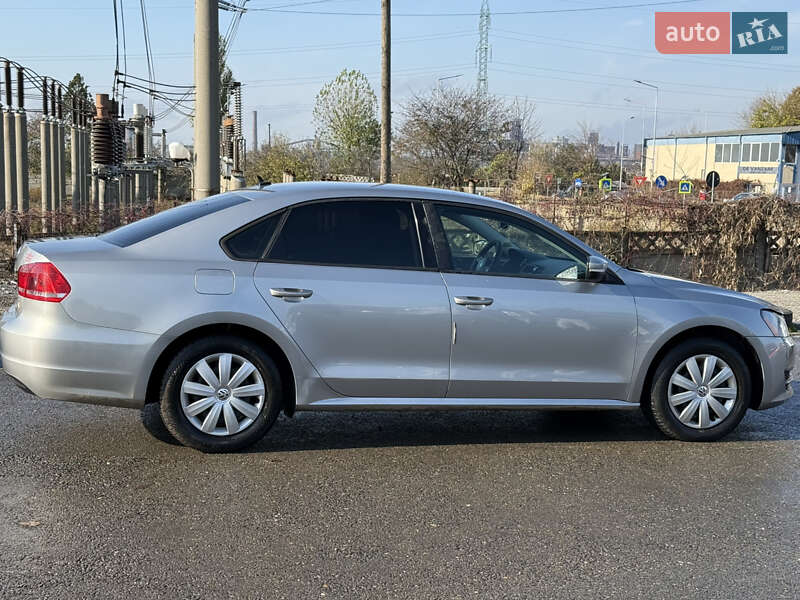 Седан Volkswagen Passat 2012 в Измаиле