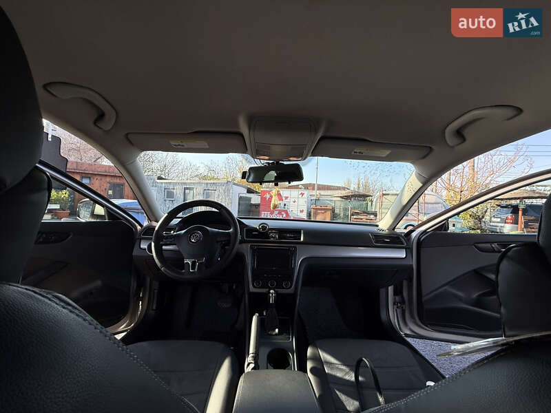 Седан Volkswagen Passat 2012 в Измаиле