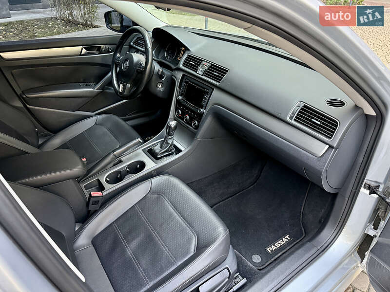 Седан Volkswagen Passat 2014 в Киеве