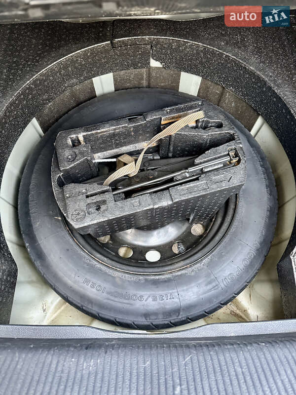 Седан Volkswagen Passat 2014 в Киеве