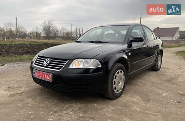 Седан Volkswagen Passat 2002 в Турбовом