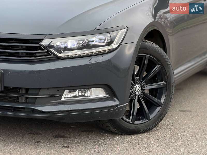 Седан Volkswagen Passat 2015 в Кривом Роге