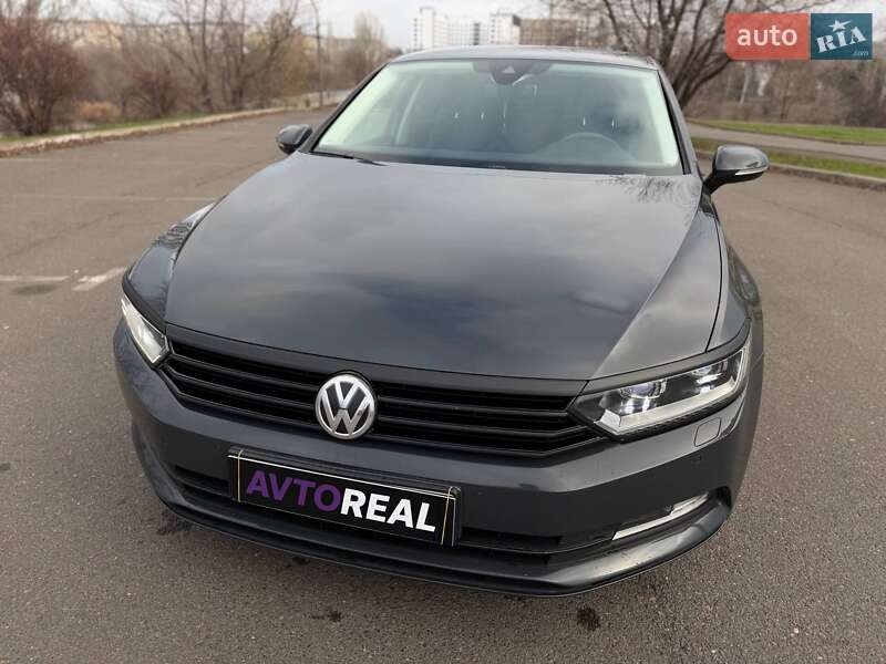Седан Volkswagen Passat 2015 в Кривом Роге