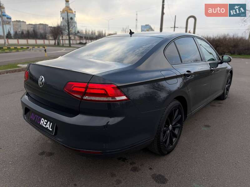 Седан Volkswagen Passat 2015 в Кривом Роге