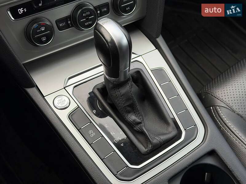 Седан Volkswagen Passat 2015 в Кривом Роге