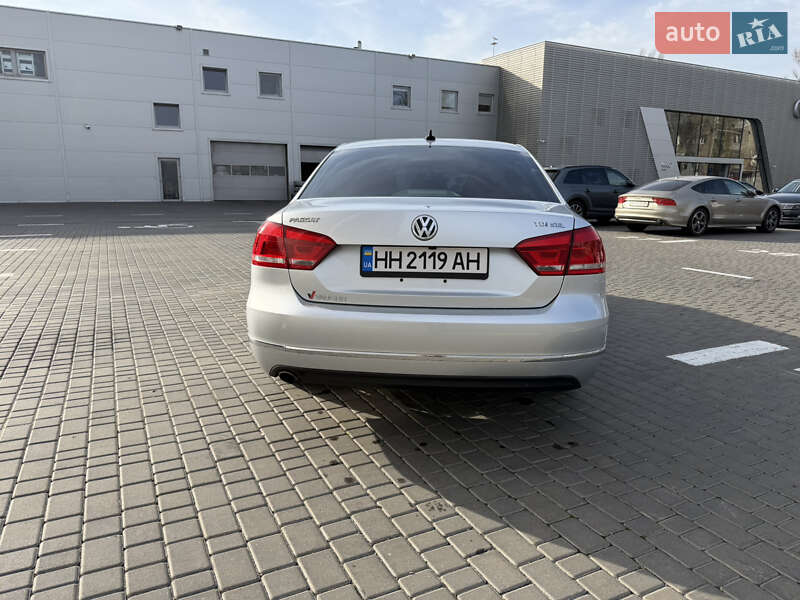 Седан Volkswagen Passat 2014 в Одессе