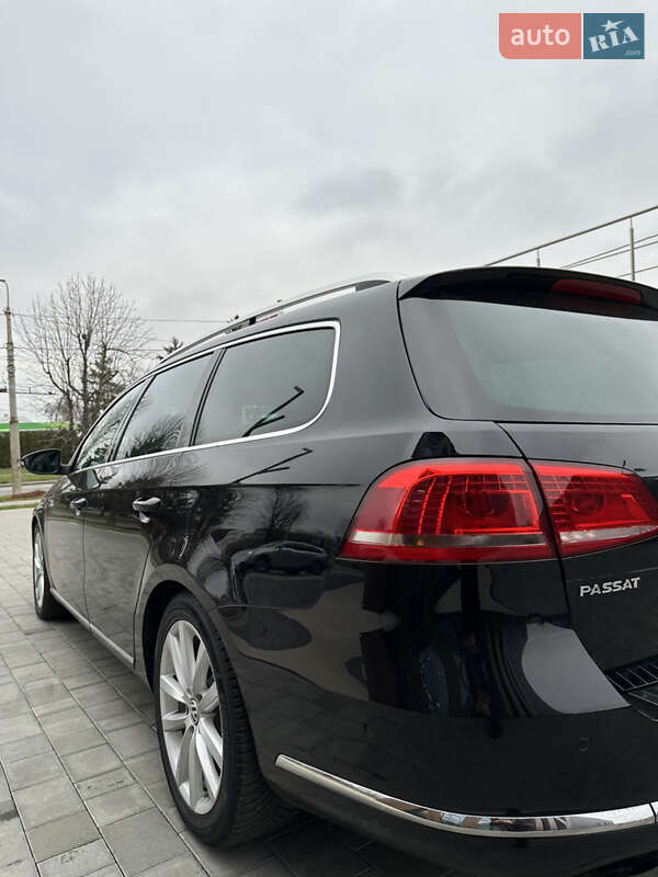 Універсал Volkswagen Passat 2011 в Луцьку