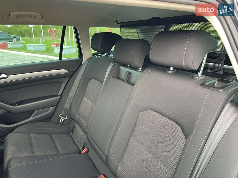 Універсал Volkswagen Passat 2017 в Ужгороді