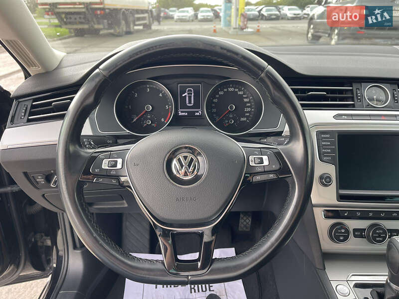 Універсал Volkswagen Passat 2017 в Ужгороді