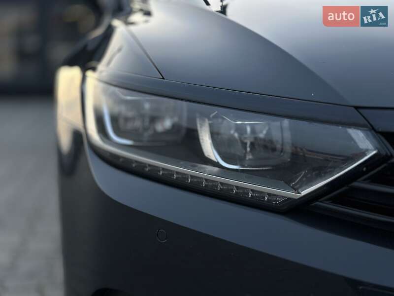 Универсал Volkswagen Passat 2015 в Черновцах