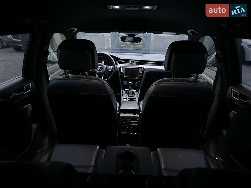 Универсал Volkswagen Passat 2015 в Черновцах