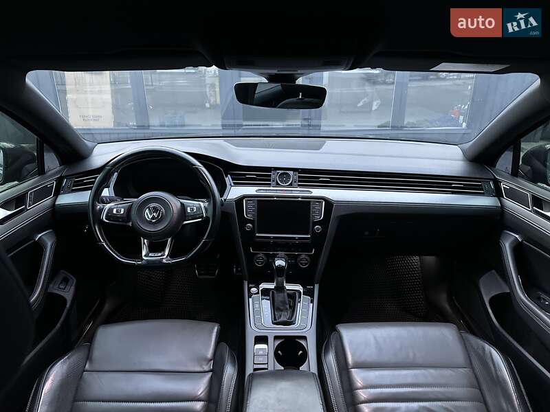 Универсал Volkswagen Passat 2015 в Черновцах