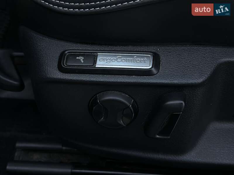 Универсал Volkswagen Passat 2015 в Черновцах