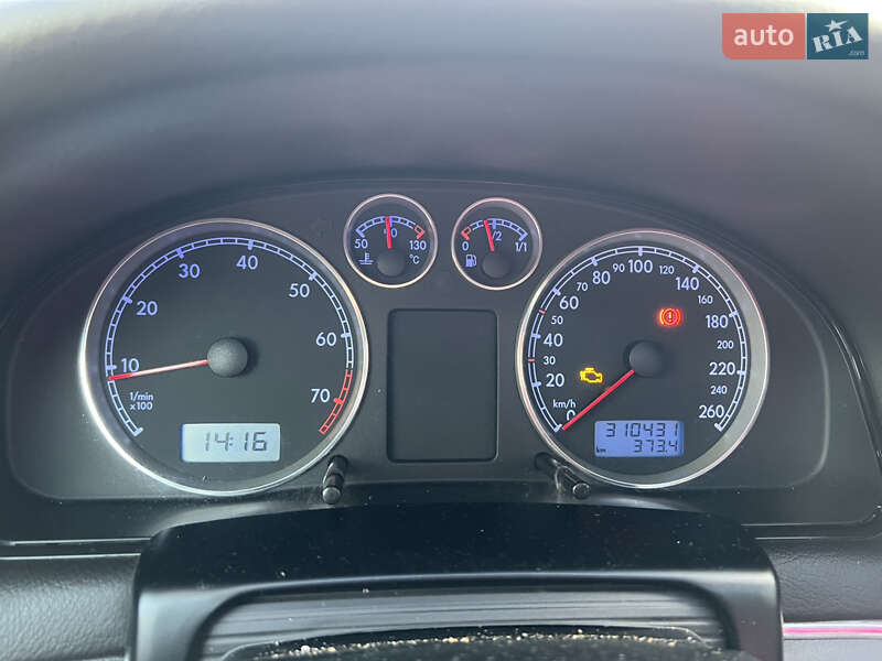 Универсал Volkswagen Passat 2002 в Житомире