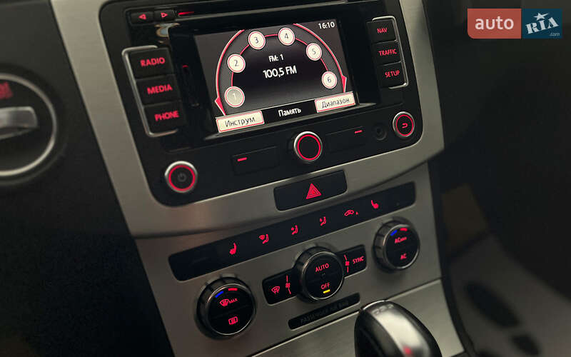 Универсал Volkswagen Passat 2011 в Шептицькому