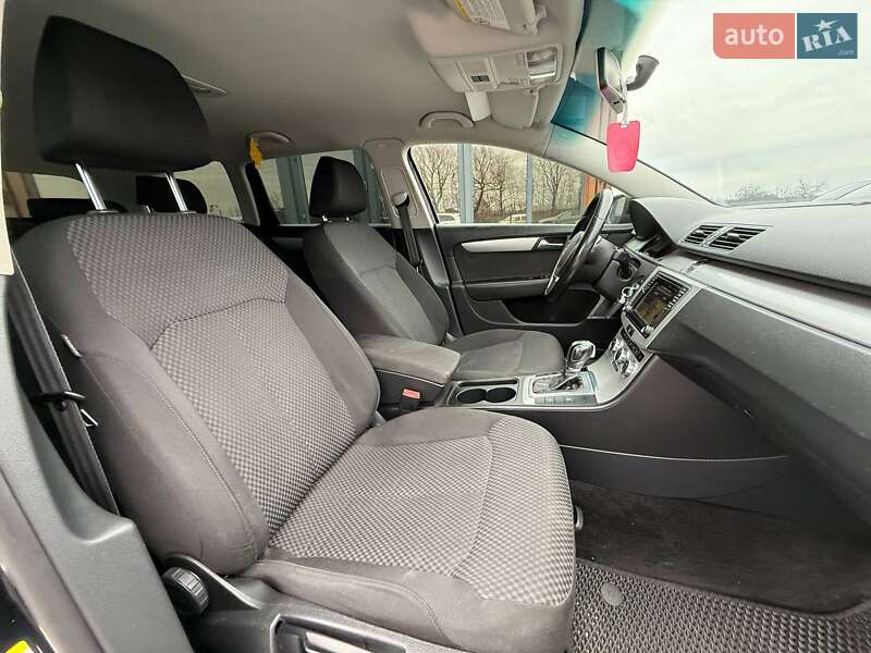 Универсал Volkswagen Passat 2012 в Коломые