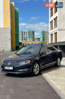Седан Volkswagen Passat 2012 в Рівному