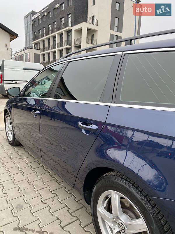Универсал Volkswagen Passat 2013 в Черновцах