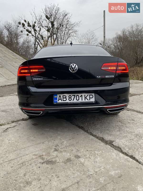 Седан Volkswagen Passat 2015 в Виннице